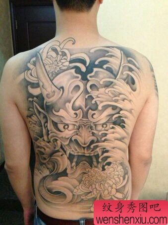男性满背超酷霸气的般若纹身图案
