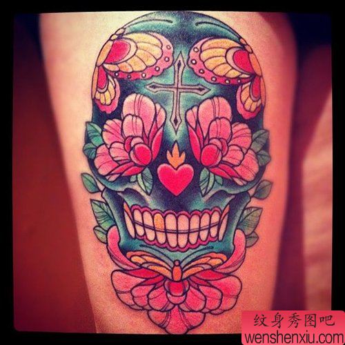 女生腿部漂亮的school骷髅纹身图案