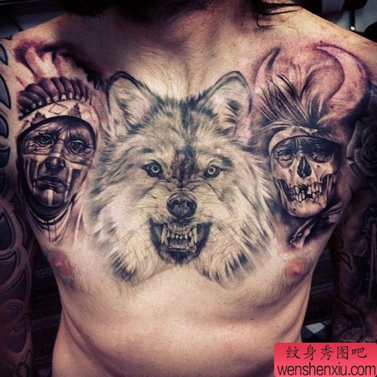 男性前胸霸气时尚的狼头纹身图案