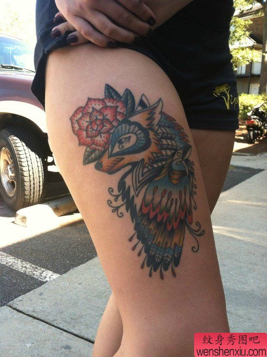 腿部漂亮流行的old school狼头纹身图案