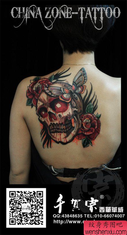 女性后背流行经典的骷髅纹身图案