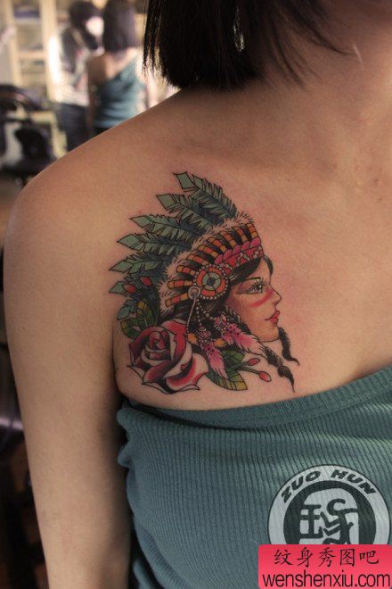 女生前胸漂亮的印第安美女纹身图案