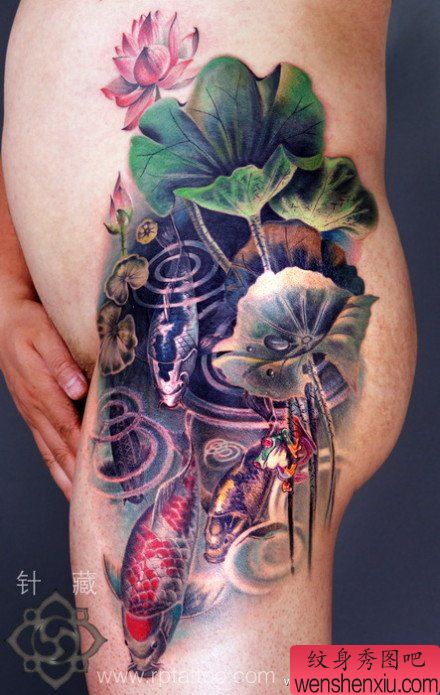 男性臀部写实的彩色鲤鱼莲花纹身图案