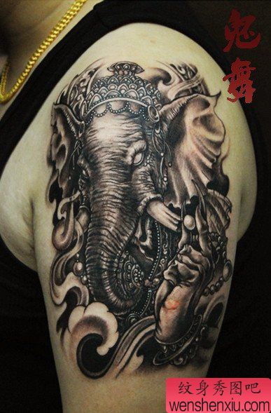 男性手臂超帅经典的黑灰象神纹身图案