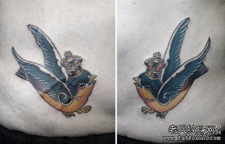 腹部流行流行的彩色小燕子纹身图案