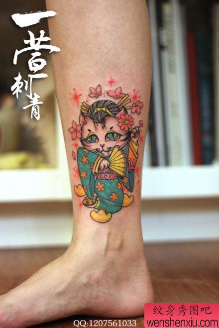 腿部好看精美的猫咪纹身图案