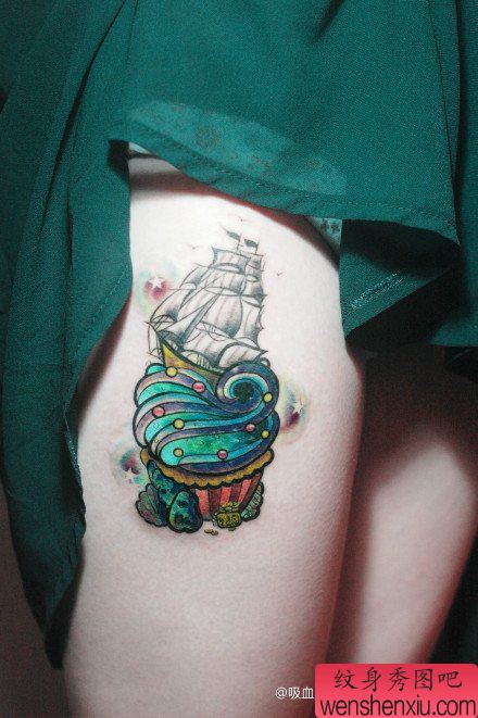 女生腿部漂亮流行的冰激凌帆船纹身图案