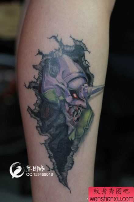 腿部很酷霸气的欧美恶魔纹身图案