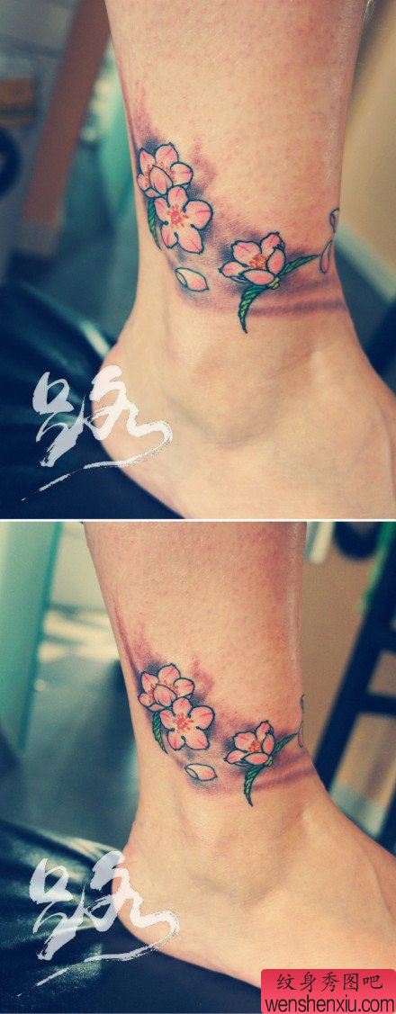 女生脚踝处小巧流行的樱花纹身图案