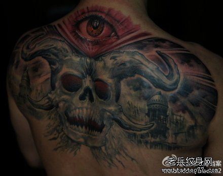 男性后背霸气超酷的恶魔骷髅纹身图案