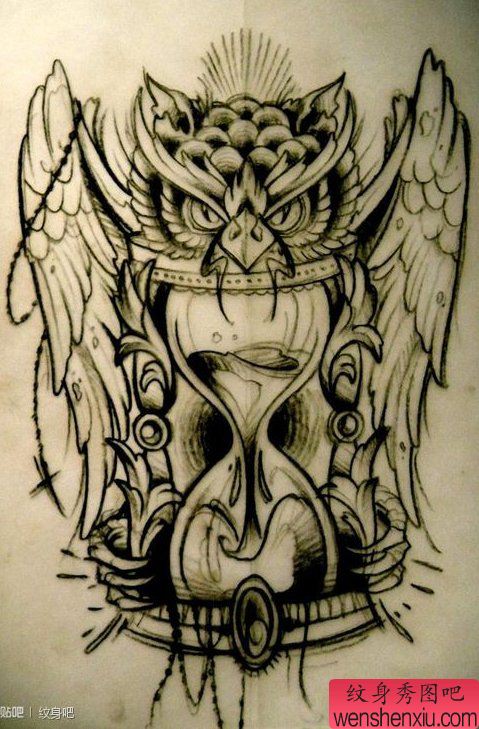 经典流行的猫头鹰与沙漏纹身手稿