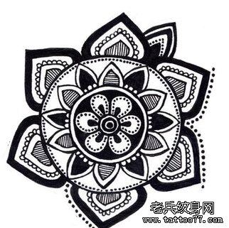 一幅流行流行的印度风格的图腾纹身图案