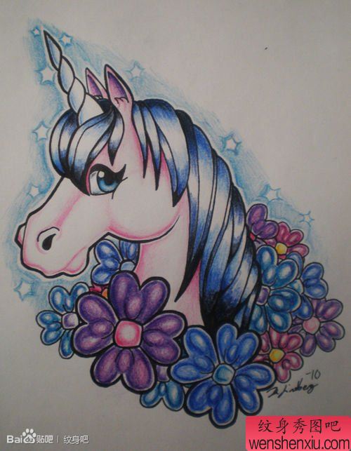 一幅可爱时尚的独角兽纹身手稿