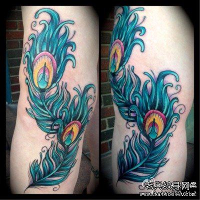 女性腿部经典漂亮的羽毛纹身图案