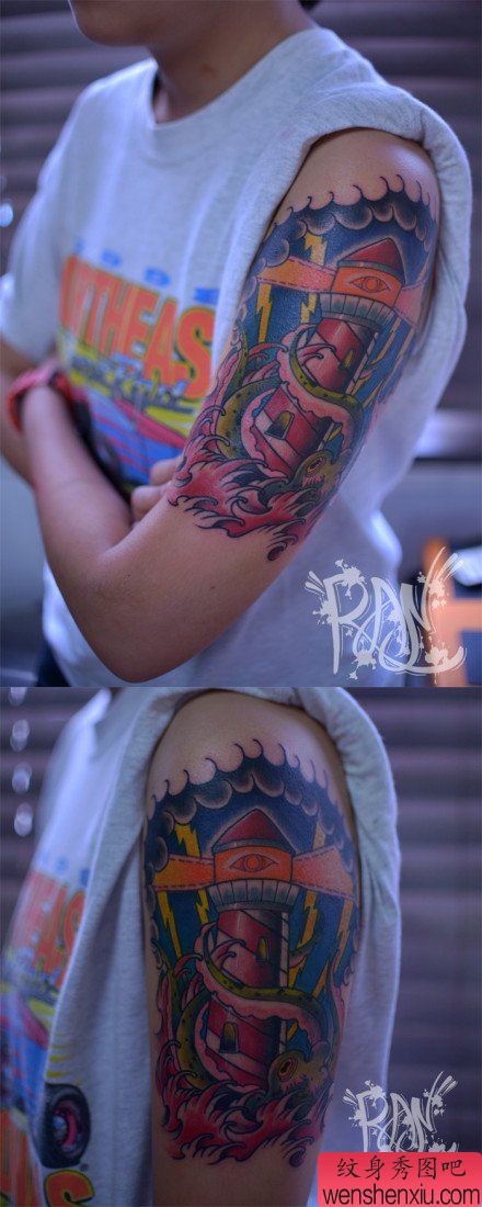 手臂流行流行的彩色灯塔与章鱼纹身图案