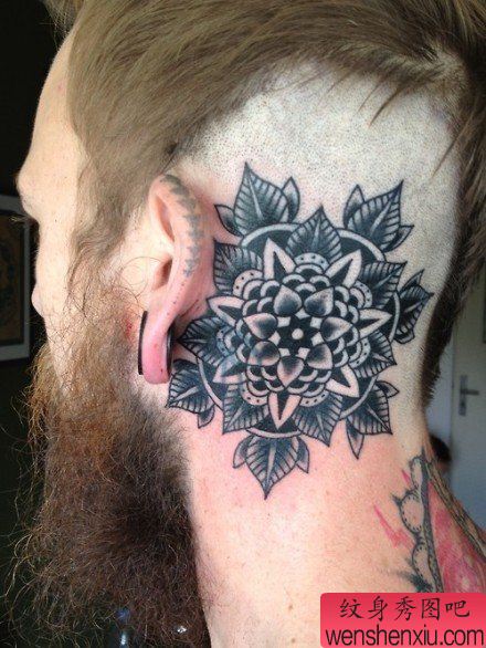 头部流行唯美的欧美黑白school花卉纹身图案