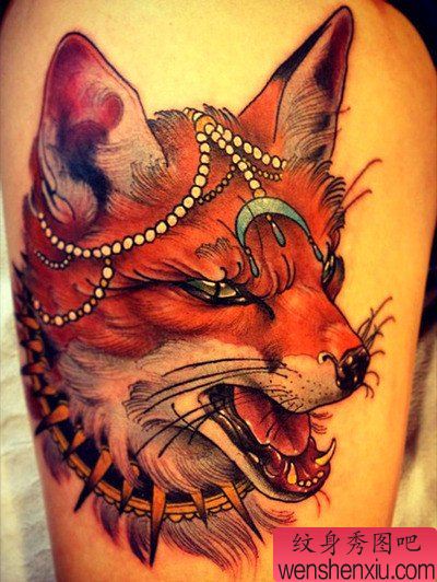 腿部经典流行的一幅狐狸纹身图案