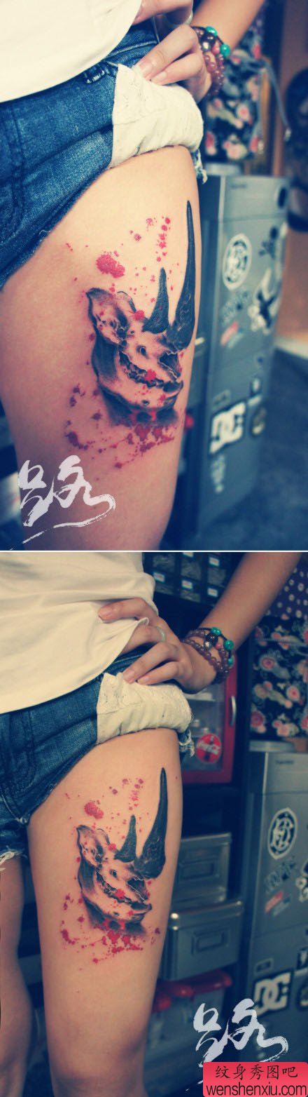 腿部超酷的犀牛骷髅纹身图案