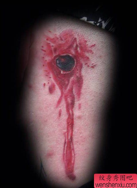 男生后脖子超酷经典的弹孔纹身图案