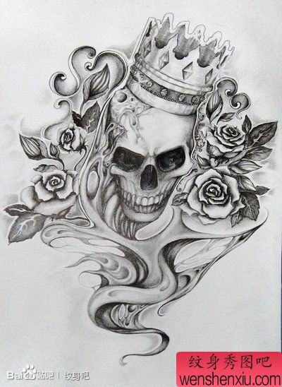 一幅流行流行的黑白骷髅皇冠纹身手稿