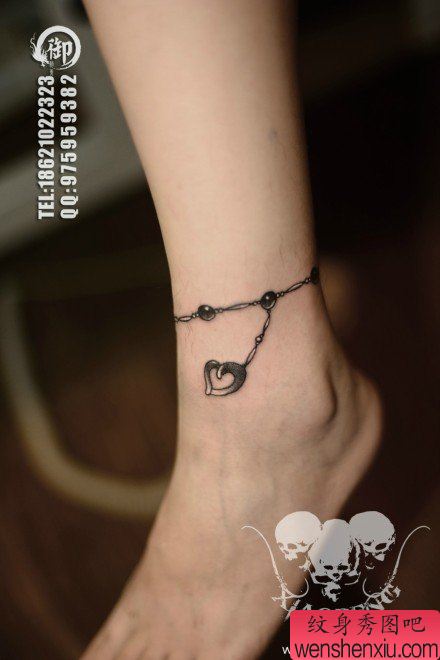 女生脚腕小巧流行的爱心脚链纹身图案