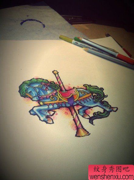 流行流行的一幅旋转木马纹身图案