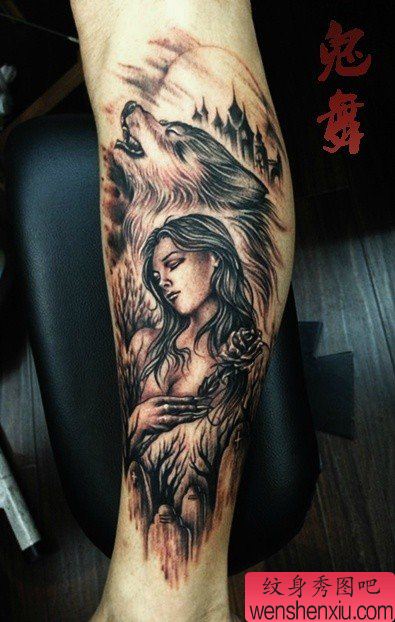 腿部漂亮很酷的一幅狼人美女纹身图案