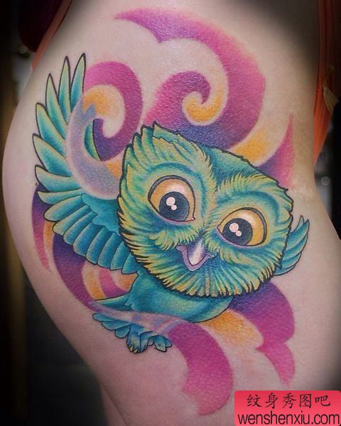 美女臀部流行很萌的猫头鹰纹身图案