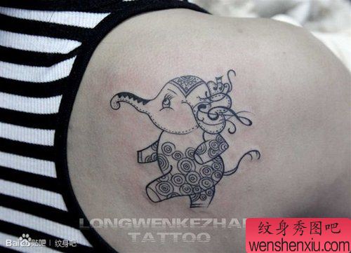 肩背可爱流行的小象纹身图案