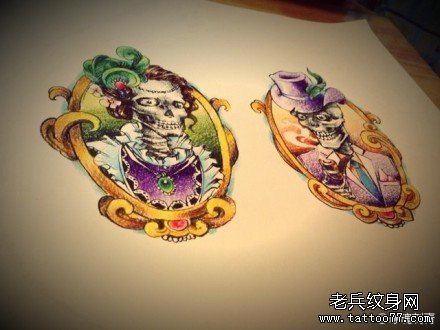 流行流行的一幅情侣骷髅纹身手稿