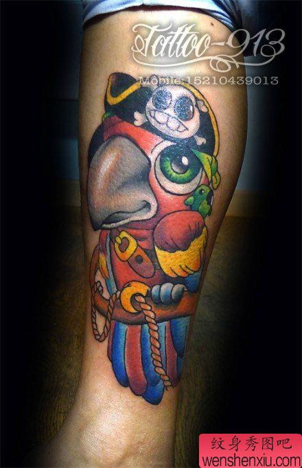 腿部流行流行的鹦鹉纹身图案