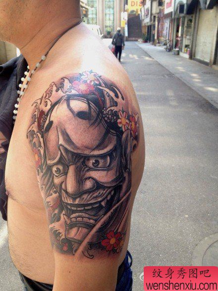 手臂流行很帅的黑白般若纹身图案