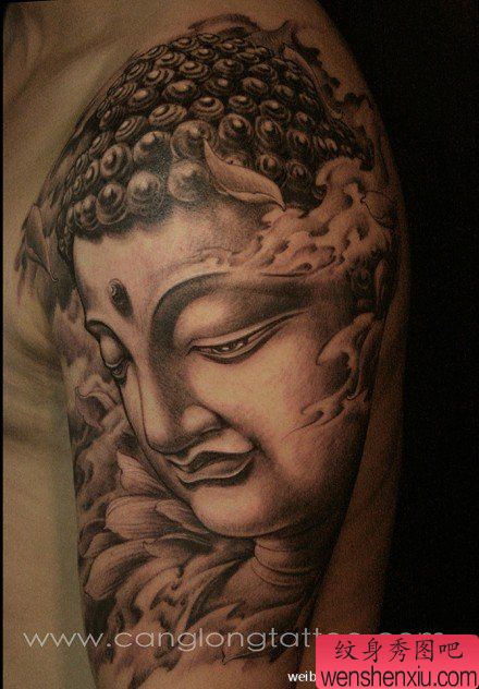 手臂流行很酷的一幅黑白佛头纹身图案