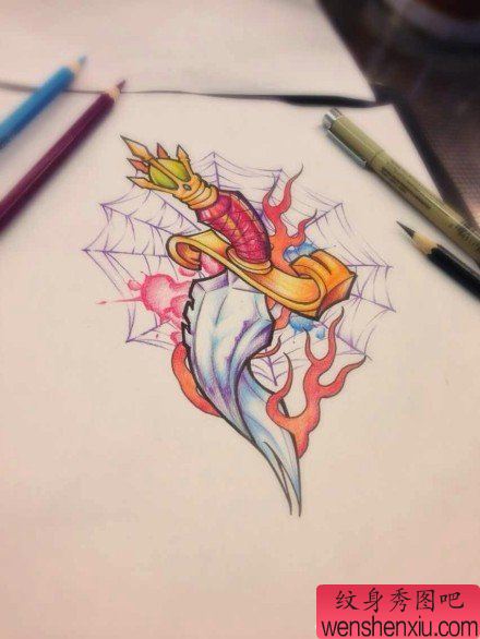 流行很帅的一幅匕首纹身手稿