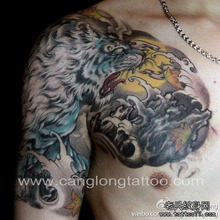 超帅很酷的一幅半胛老虎追日纹身图案作品