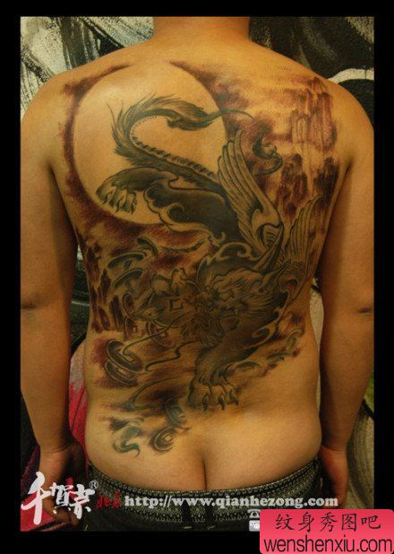 男性后背很酷流行的满背貔貅纹身图案