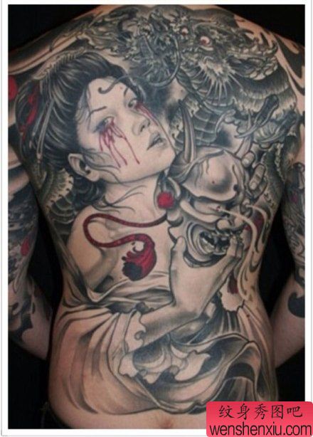 超帅经典的满背美女纹身图案
