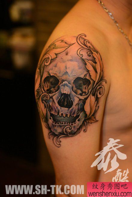 手臂流行很帅的欧美彩色骷髅纹身图案