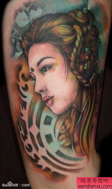 一幅腿部漂亮的古典美女纹身图案