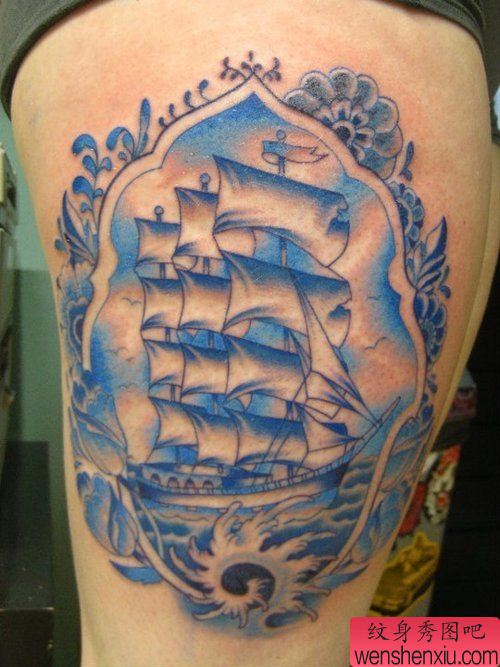 腿部流行经典的帆船纹身图案