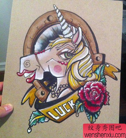 流行流行的一幅独角兽纹身手稿