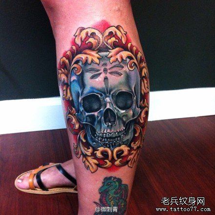 腿部精美流行的彩色骷髅纹身图案