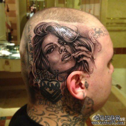 一幅头部流行流行的欧美美女纹身图案