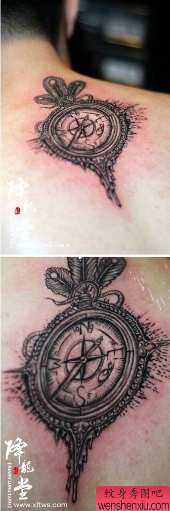 后背流行流行的指南针纹身图案