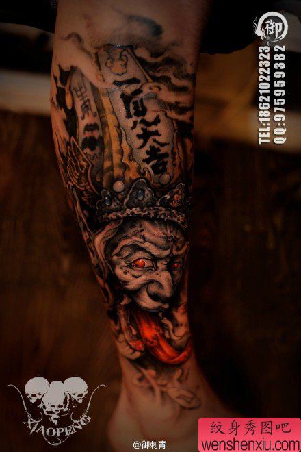 腿部流行很帅的白无常纹身图案