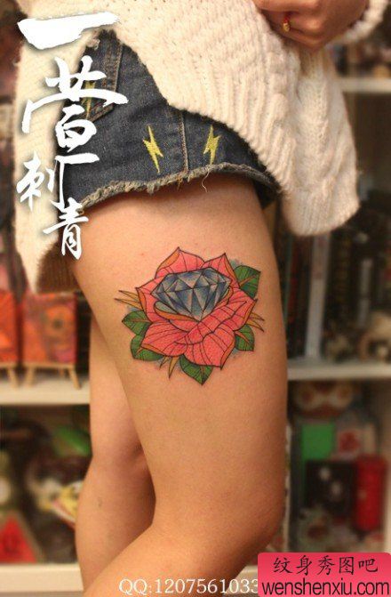 美女腿部流行精美的钻石与玫瑰纹身图案