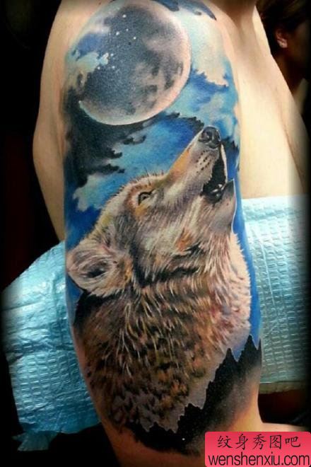 手臂流行很帅的狼头纹身图案