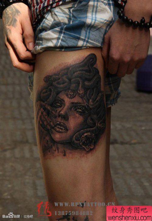腿部流行很酷的美杜莎纹身图案