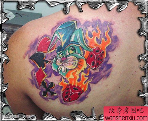 肩背可爱的小兔子纹身图案