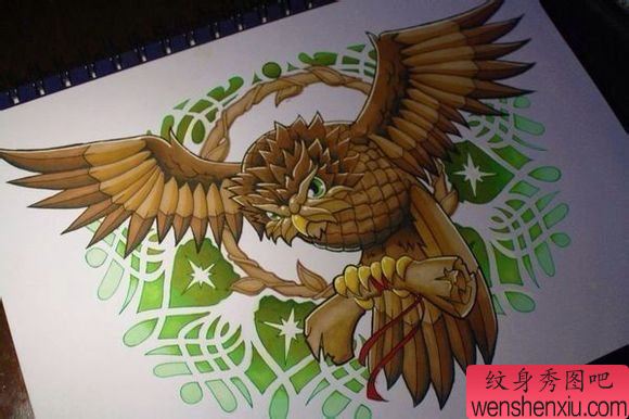 流行很帅经典的一幅猫头鹰纹身图案